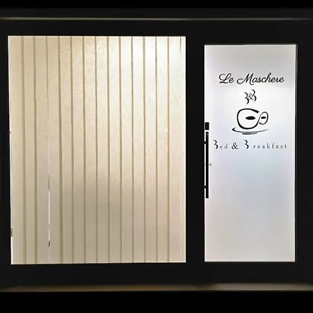 Le Maschere فندق مبيت وإفطار 3*